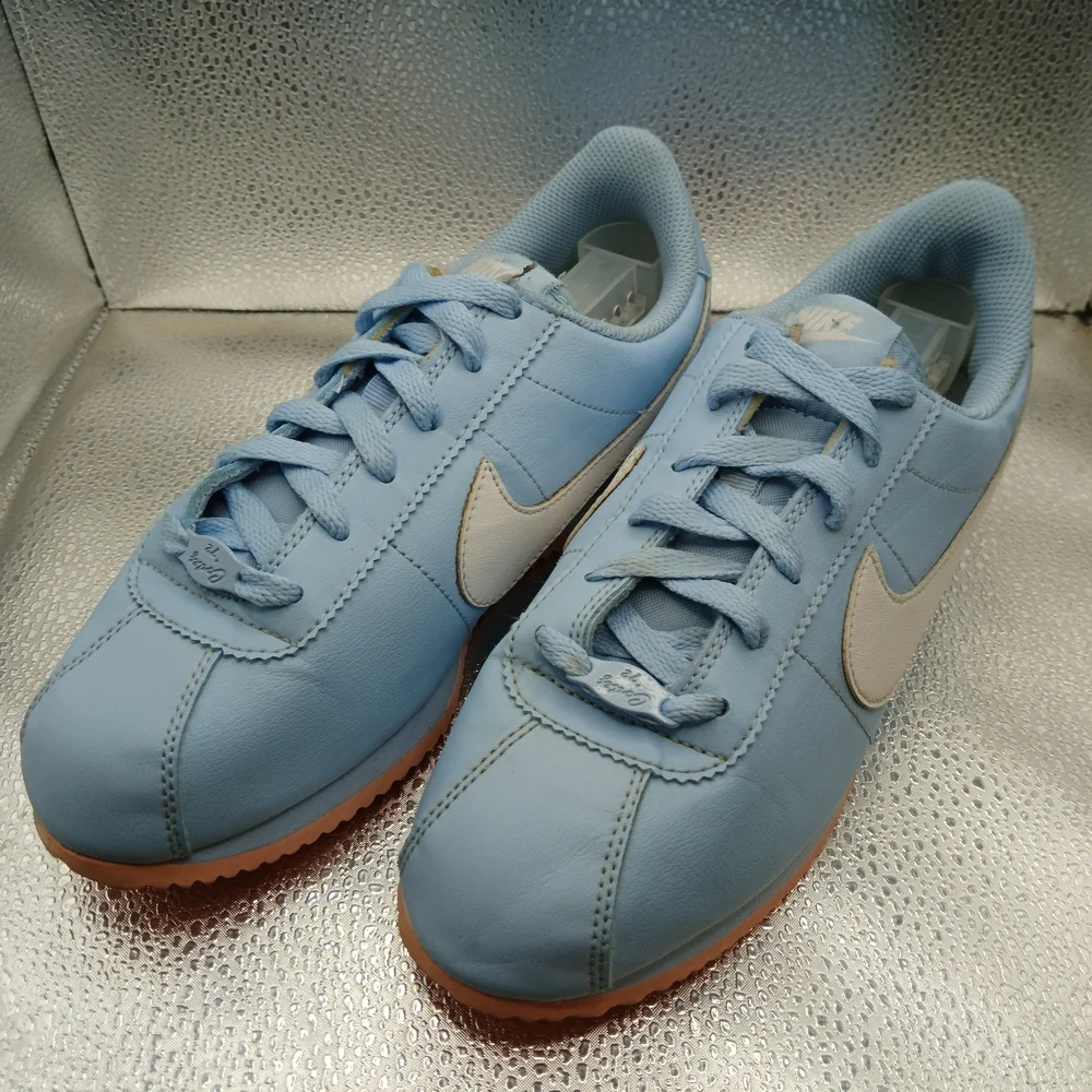 Nike Cortez Lt Blue & White Lace Up Sneakers Women's Size 7.5
